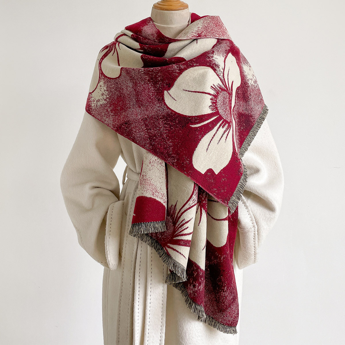 Cashmere Scarf - وشاح نسائي من الكشمير الصناعي مع