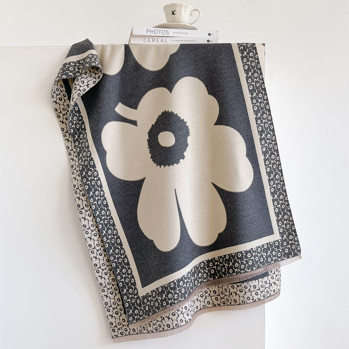 وشاح نسائي كبير بنقشة زهور جاك - مراجعة Cashmere Scarf وسعره