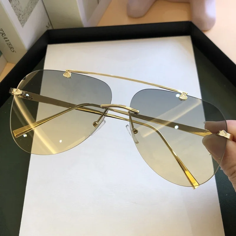 نظارات شمسية طيارية كلاسيكية ب - مراجعة Designer Sunglasses وسعره